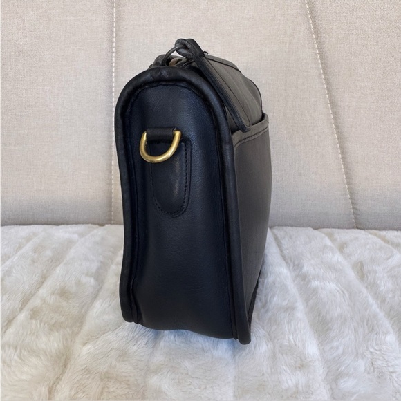 VINTAGE COACH Black Leather Companion Shoulder / Crossbody Bag Made In USA - Picture 9 of 16